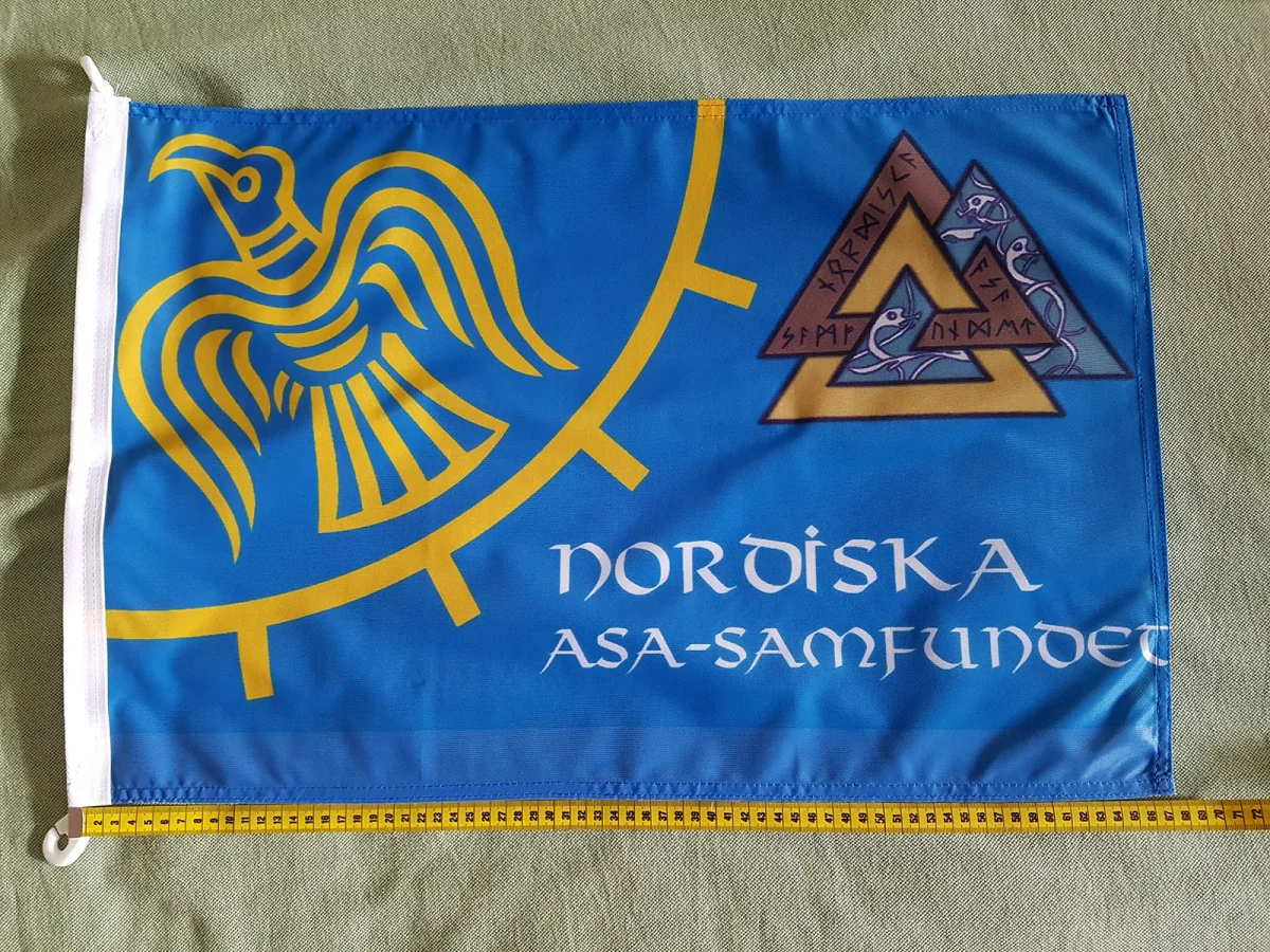 Fasadflagga Asa-samfundet samt olika distriktsflaggor - Bild 4