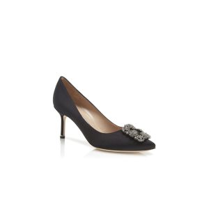 Hangisi 70 Svarta pumps i satin med smyckespänne