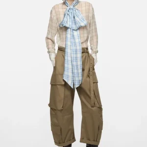 Sidenblus med scarf