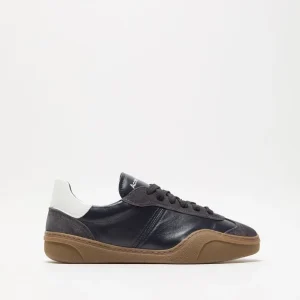Snörningssneakers