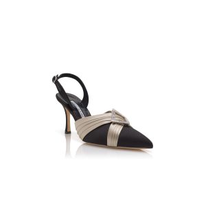 VIERASLI Svarta pumps i svart satin med veckade detaljer och slingback